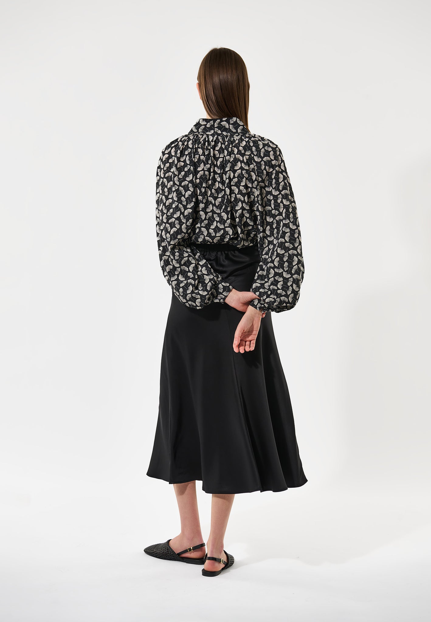 Dea Kudibal - NitaDEA with stand collar - Ohara Cream