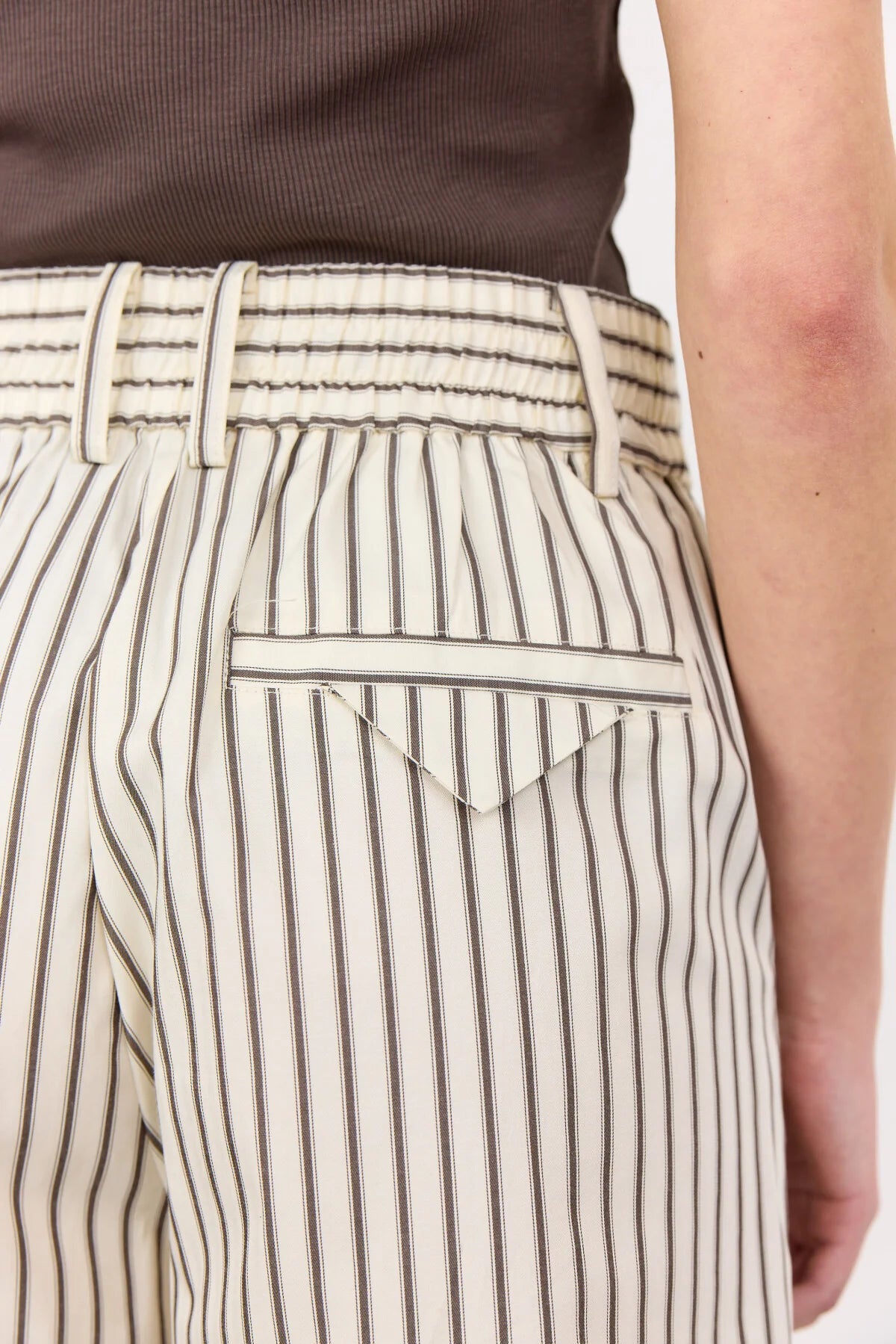 LR-LUCILLA Shorts - Mørk Brun