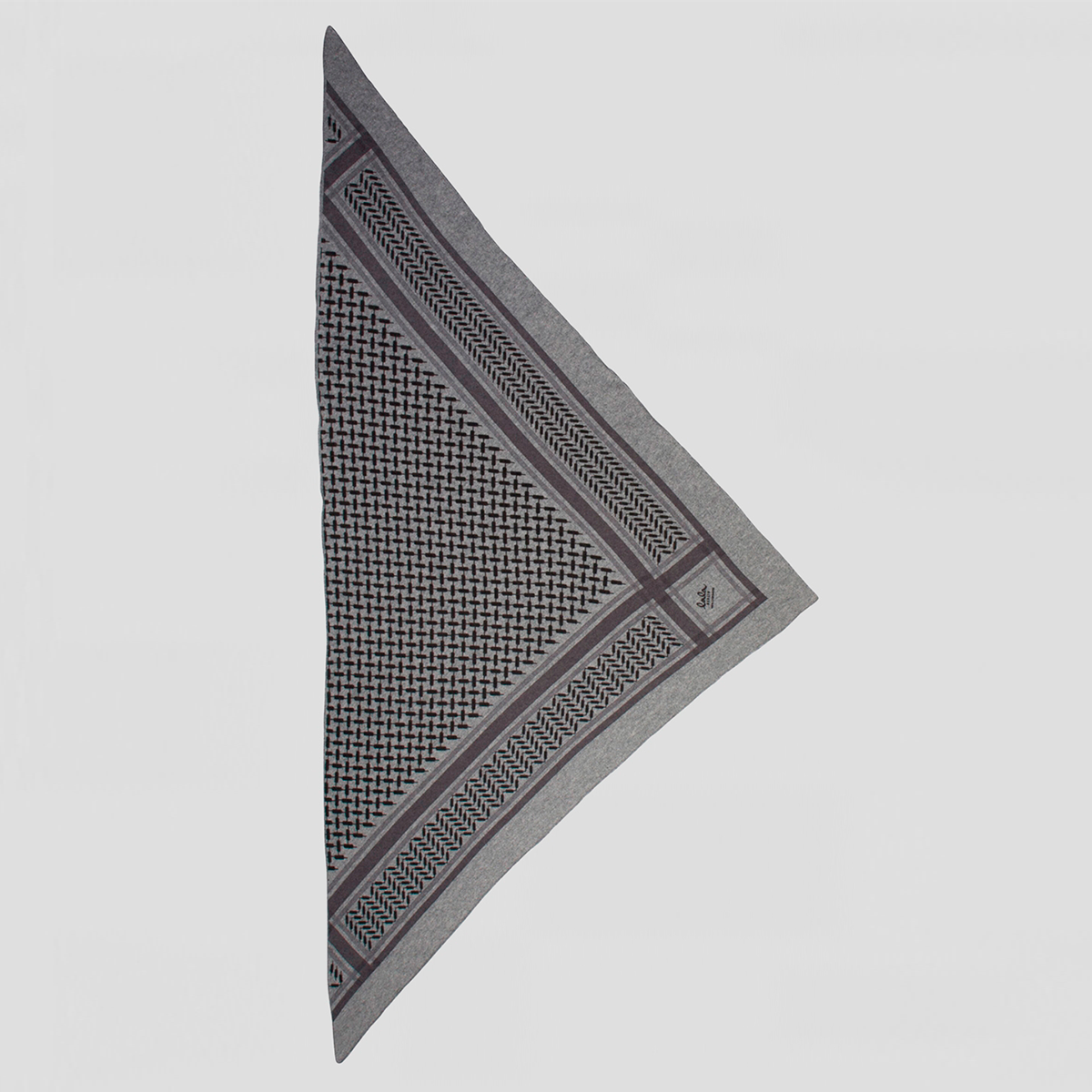 Lala Berlin tørklæde - Triangle Trinity Classic M city/middlegrey melange